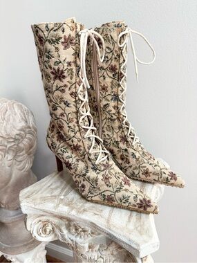 Penny Loves Kenny Floral Tapestry Lace Up Victorian Heeled Boots Women’s 6